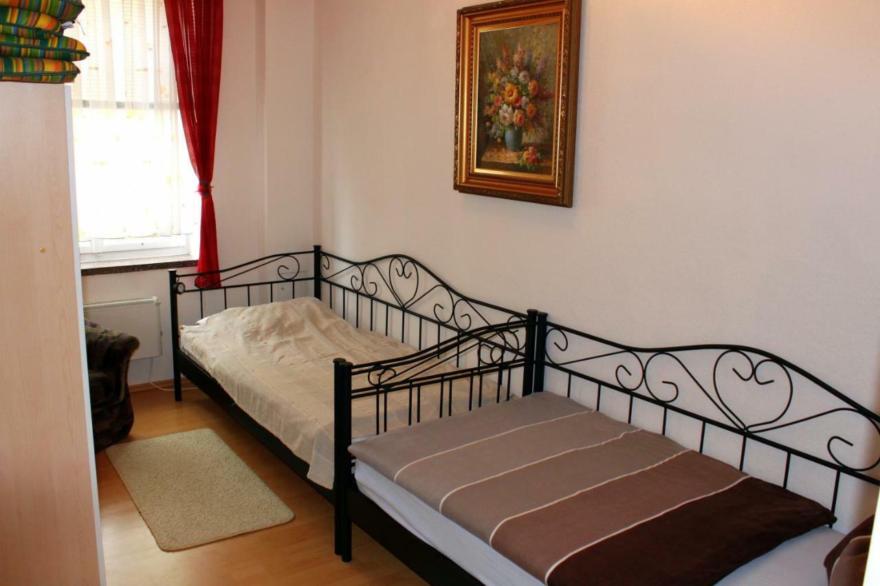 Ferienwohnung "Zur Alten Schule" Neuburxdorf Dış mekan fotoğraf
